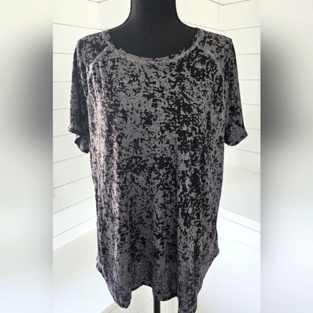 Women's Black and Gray Workout Top